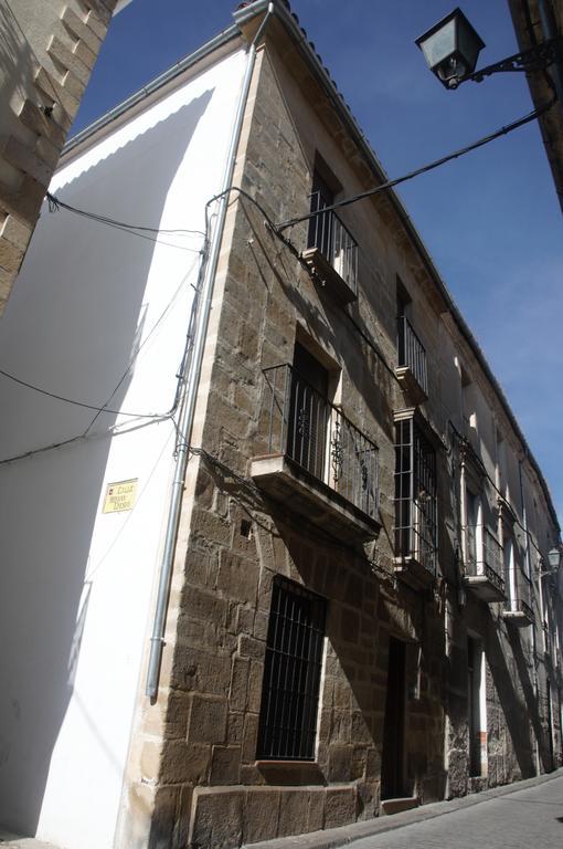 Arco De Las Descalzas Ούβεδα Εξωτερικό φωτογραφία